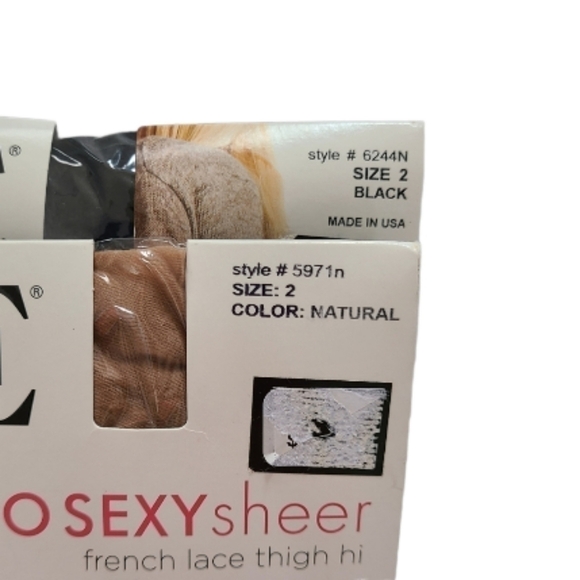 HUE • Opaque Hoisery & French Lace Thigh Hoisery - Picture 3 of 6